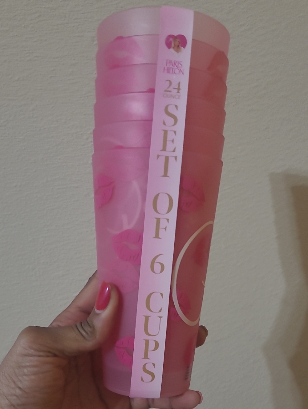 PARIS HILTON Set of 6 Pink Lip-Print Plastic Cups - Picture 4 of 5